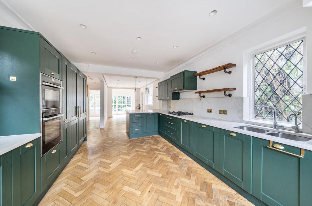 Additional image 5 of 4 bed detached house for saleCavendish Drive, Edgware HA8