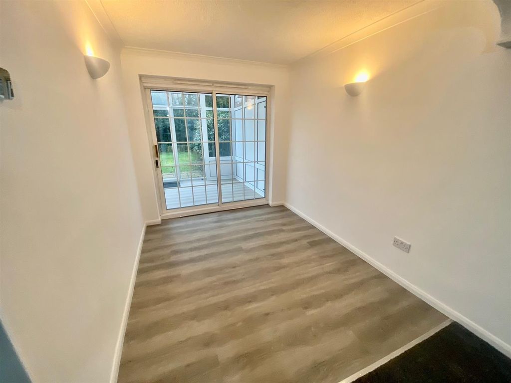 Property photo 3 of 15 Dining Room.Jpg