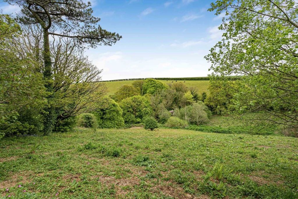 Property photo 3 of 30