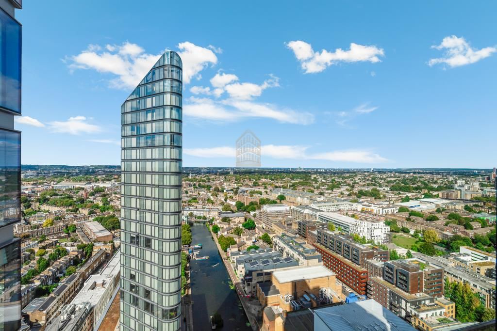 Property photo 2 of 21 Carrara Tower, 171-21.Jpg