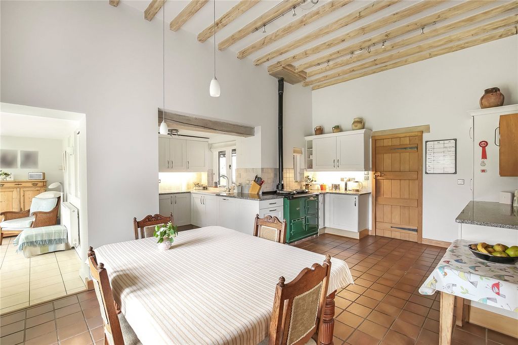 Property photo 3 of 19 Picture No. 11