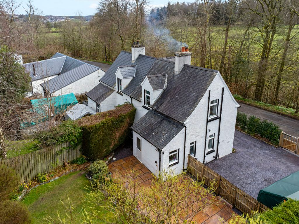 Property photo 3 of 28