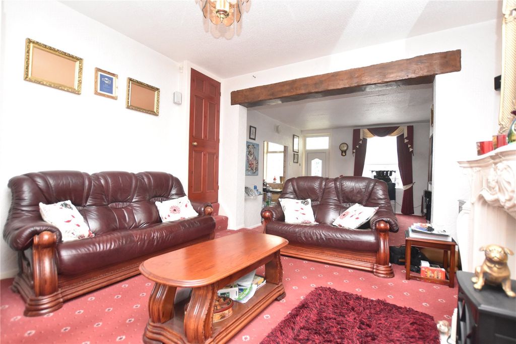 Property photo 2 of 19 Picture No. 18