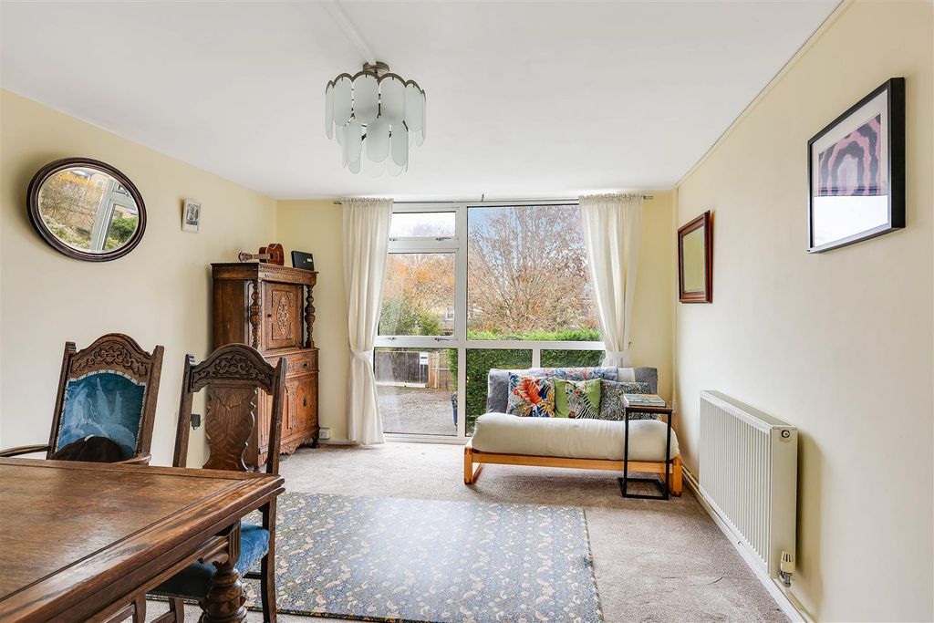 Property photo 2 of 13 Img_2784-2.Jpg