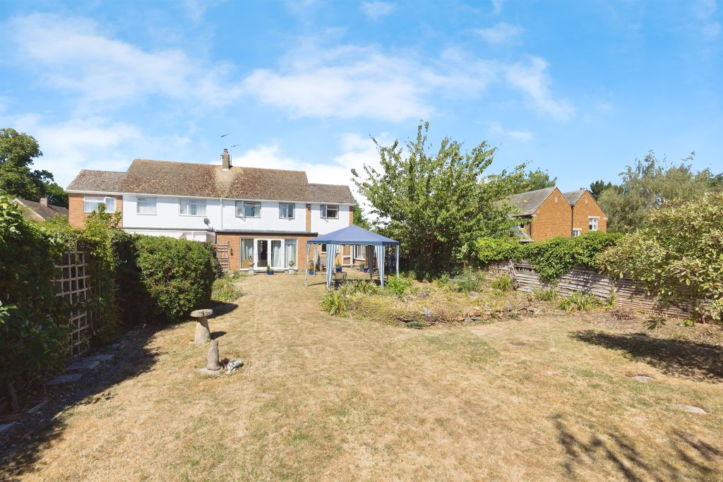 Property photo 2 of 18