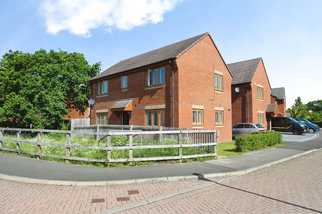 Property photo 1 of 16 Pbox-Img.Jpg
