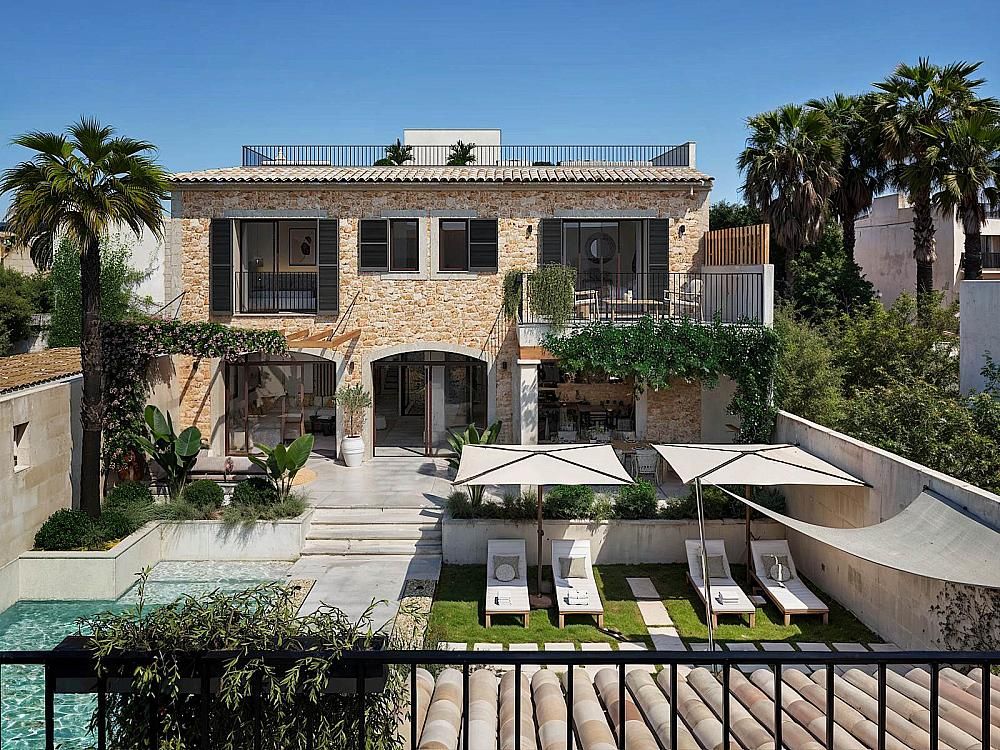 Property photo 1 of 41