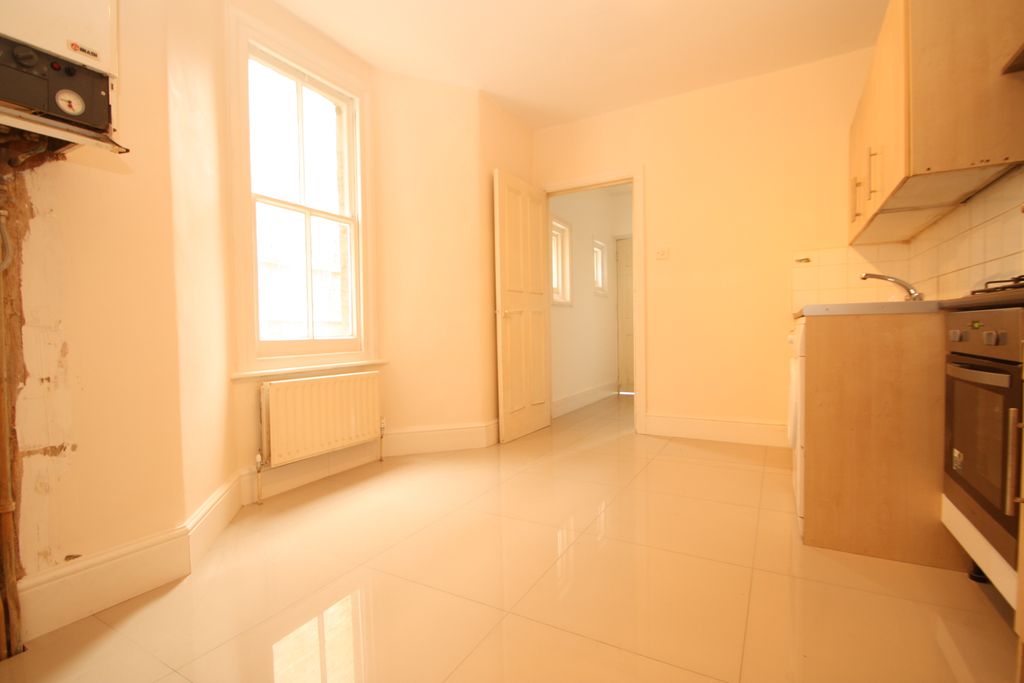 Property photo 3 of 19 Kitchen/Diner