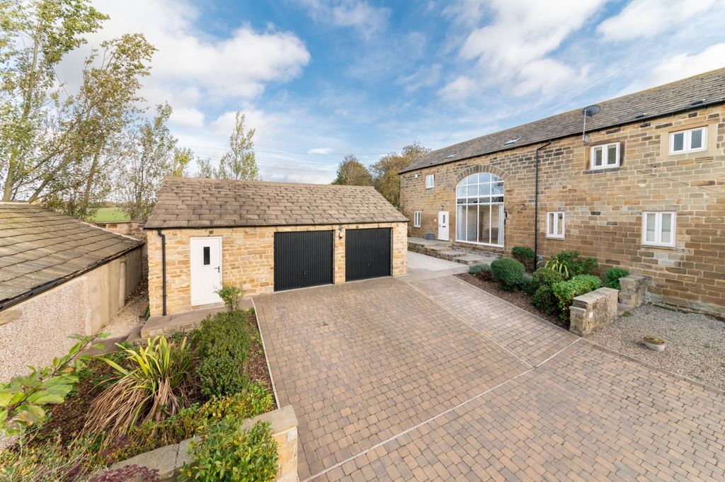 Property photo 1 of 44 Picture No. 42