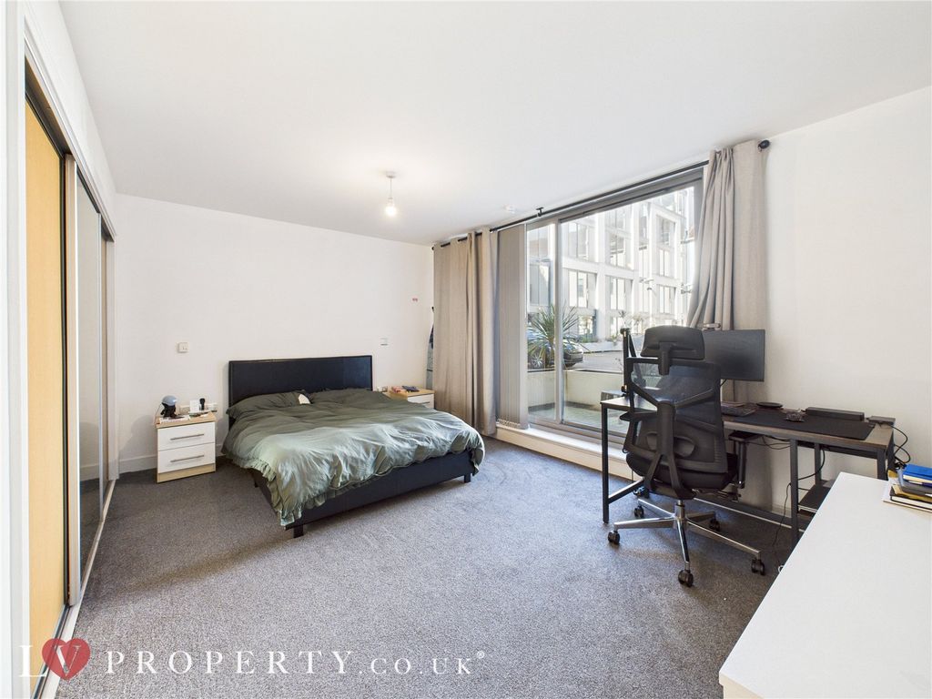 Property photo 2 of 19 Picture No. 06
