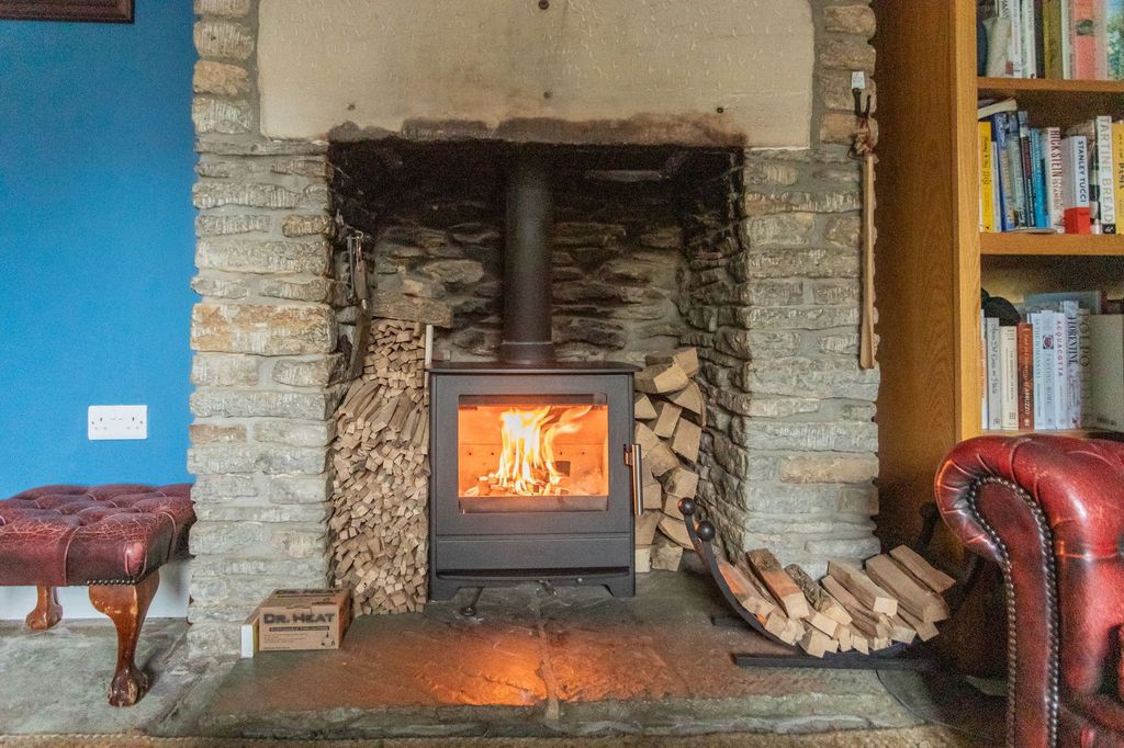 Property photo 2 of 24