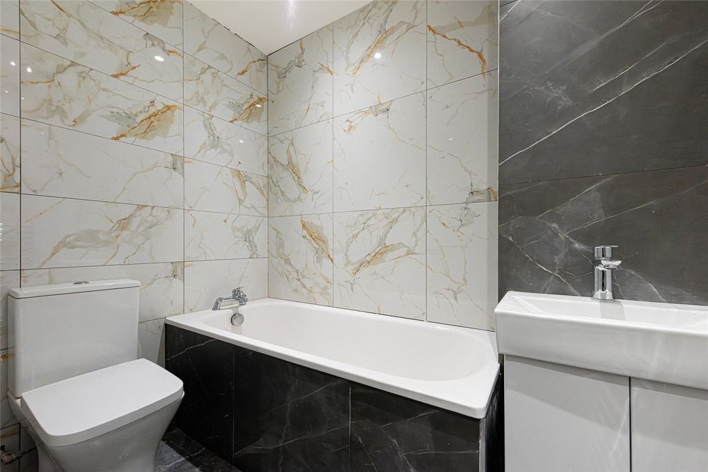 Property photo 2 of 5 Picture No. 05