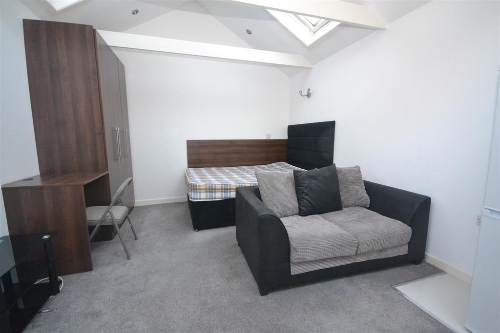 Property photo 2 of 4