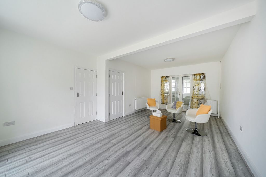 Property photo 2 of 21 1482583-17-6A3A66...