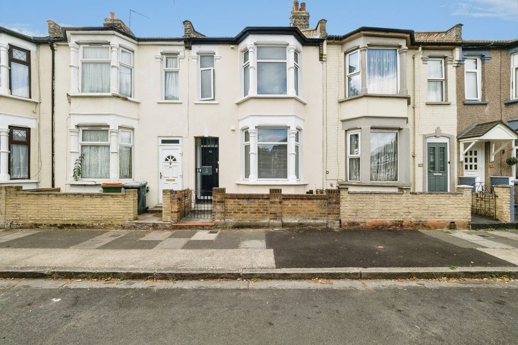 Property photo 1 of 18 Pbox-Img.Jpg