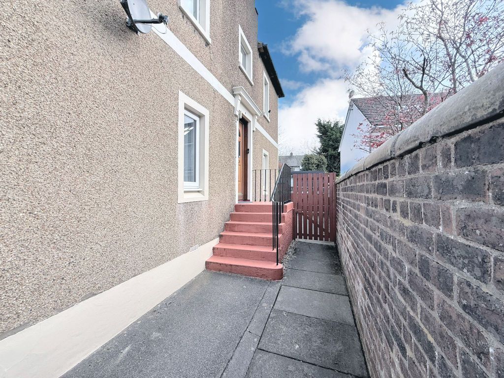 Property photo 2 of 23