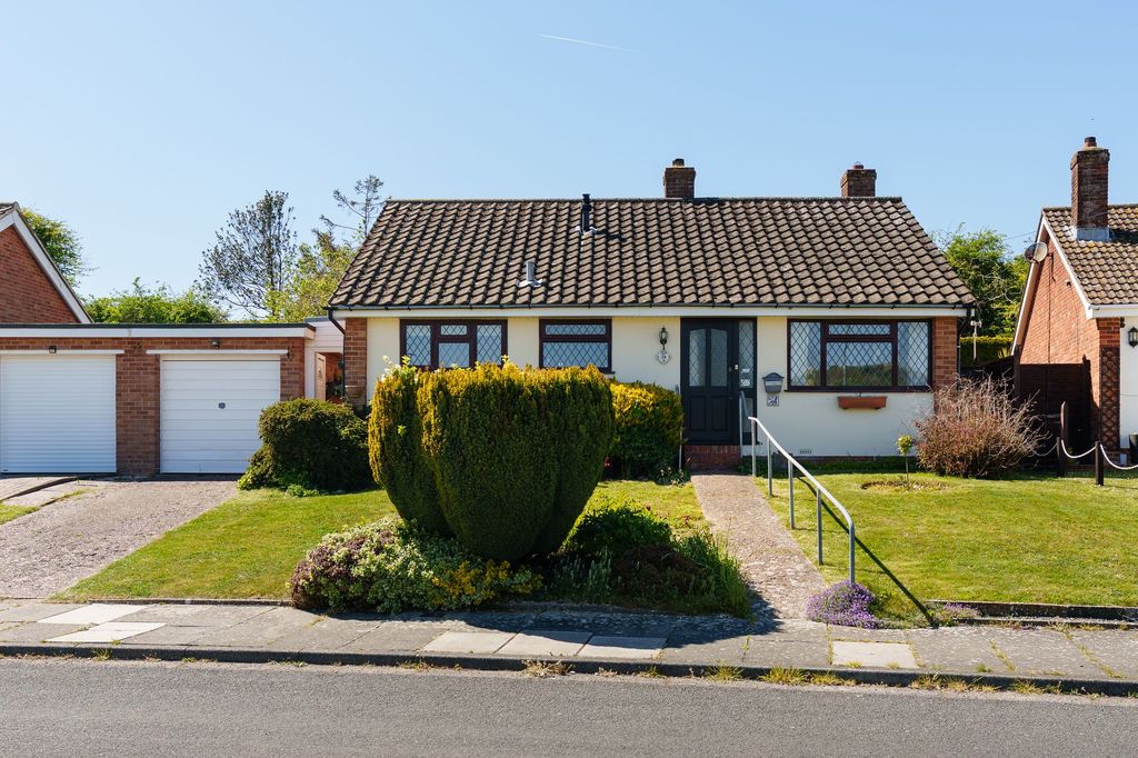 Property photo 1 of 12