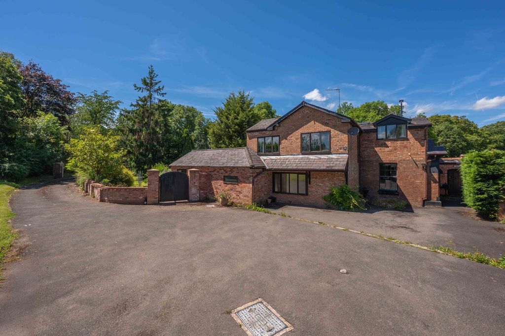 Property photo 2 of 60