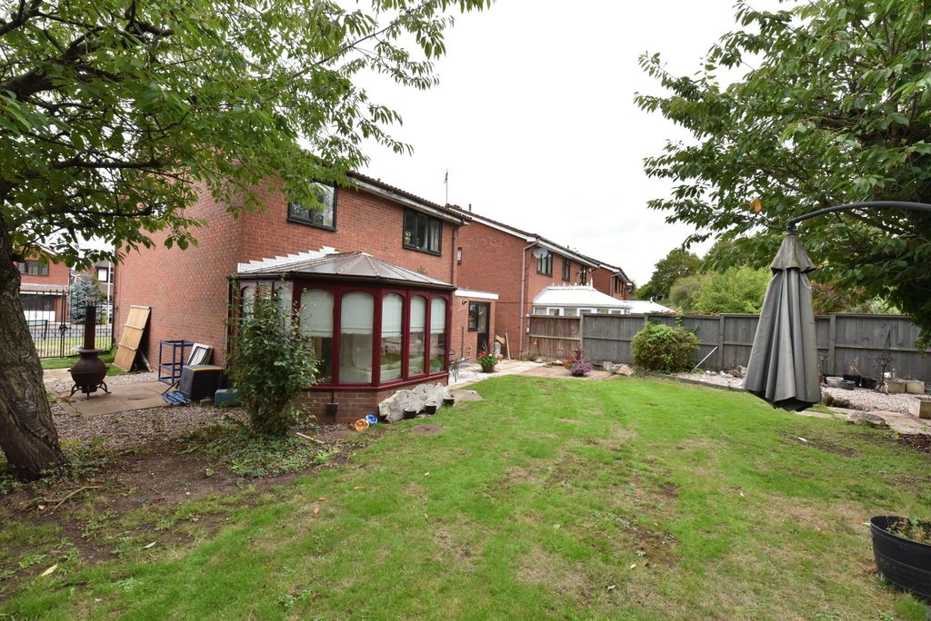 Property photo 2 of 23