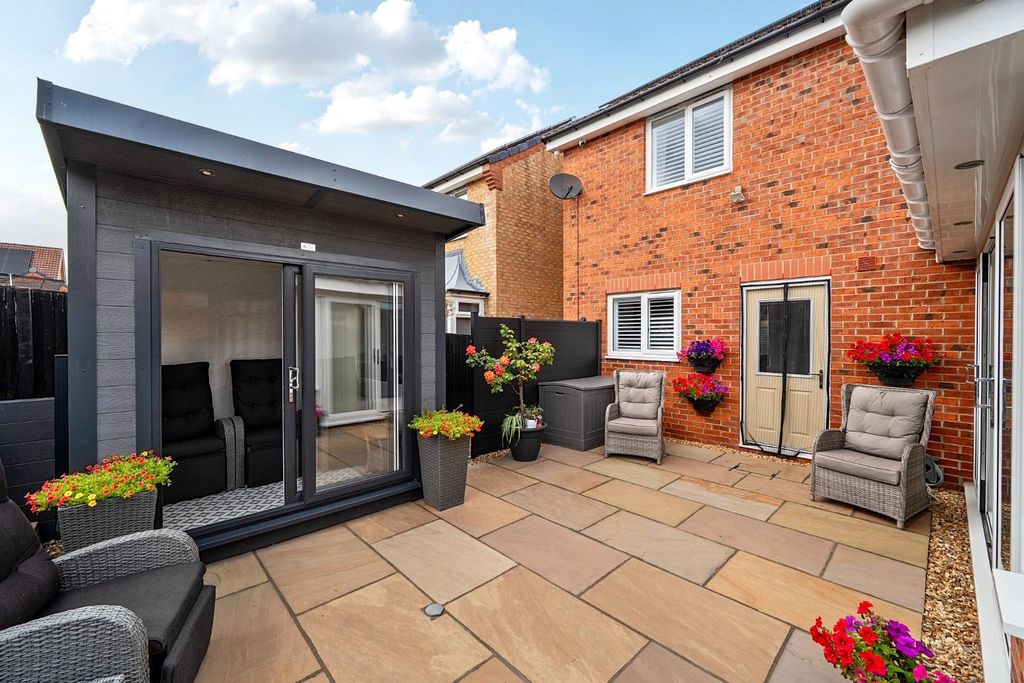 Property photo 2 of 22 4-6A72021B91565-1500436-19Fcd50F83Cfb-2-4.Jpg