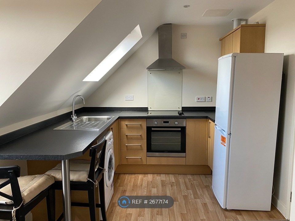 Property photo 2 of 11 Kitchen