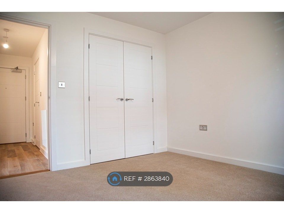 Property photo 3 of 6 Bedroom