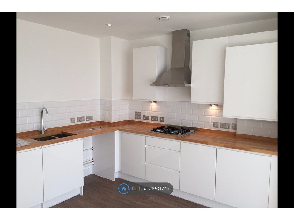 Property photo 3 of 14 Kitchen Closeup