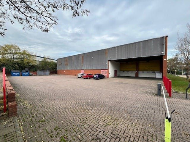 Property photo 3 of 6 Yard 5.Jpg