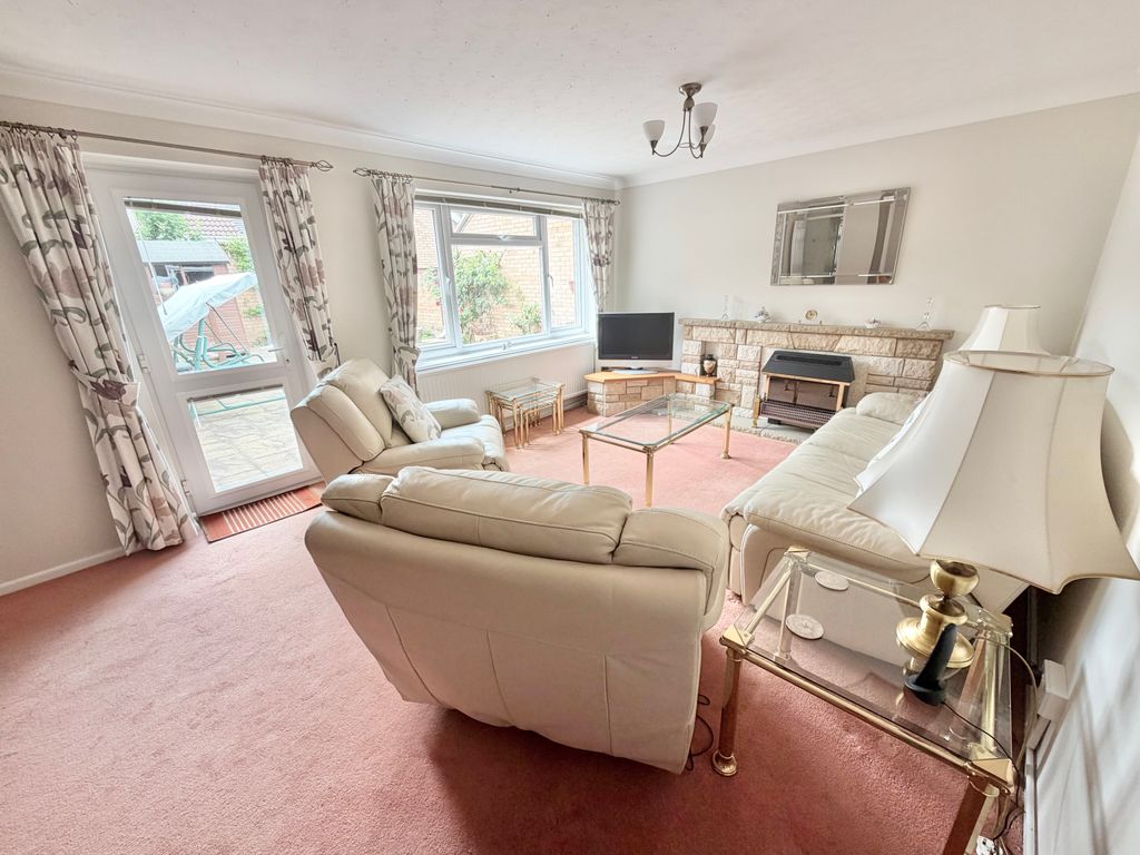 Property photo 3 of 13 Img_3589