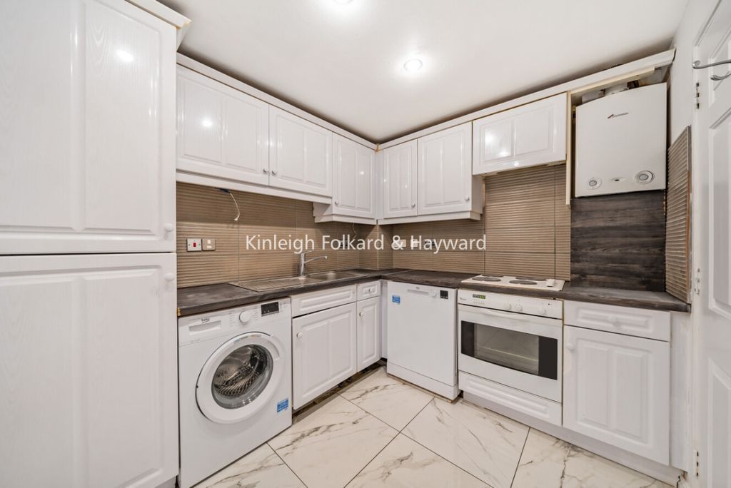 Property photo 2 of 9 c797c12d-3Dde-433B-A