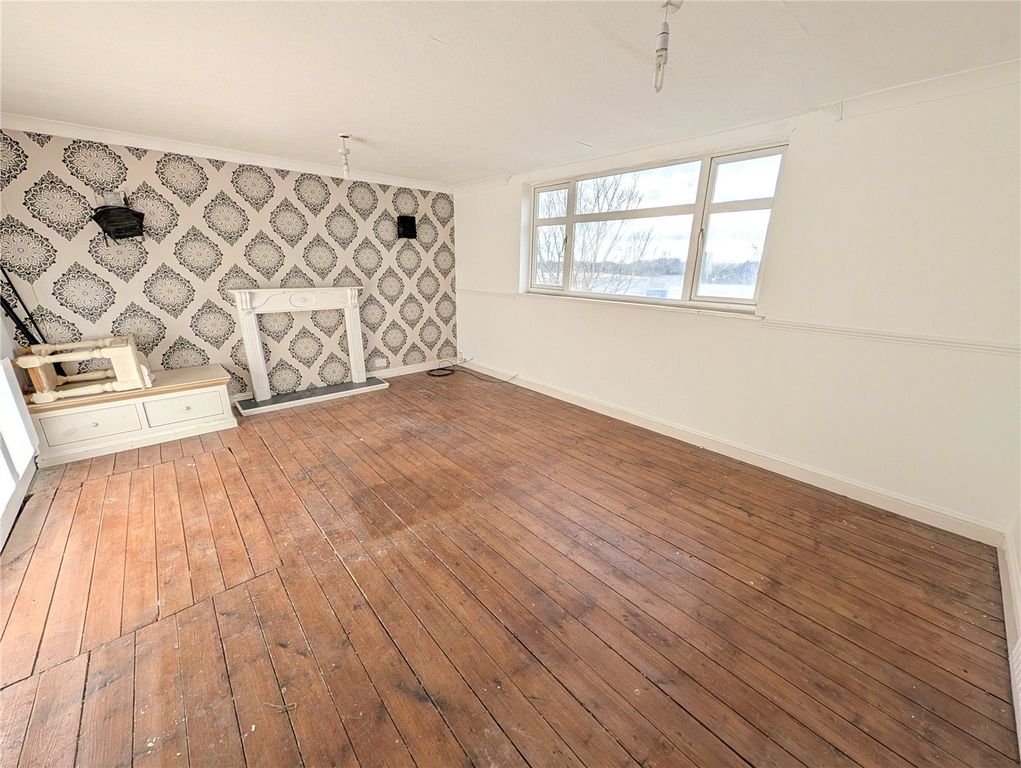 Property photo 3 of 10 Picture No. 02