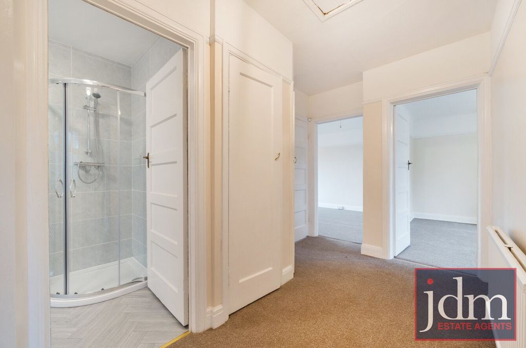 Property photo 3 of 10 Hallway
