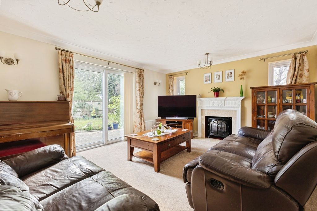 Property photo 3 of 22 Pbox-Img.Jpg