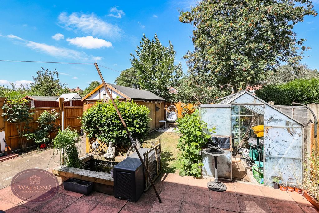 Property photo 2 of 22