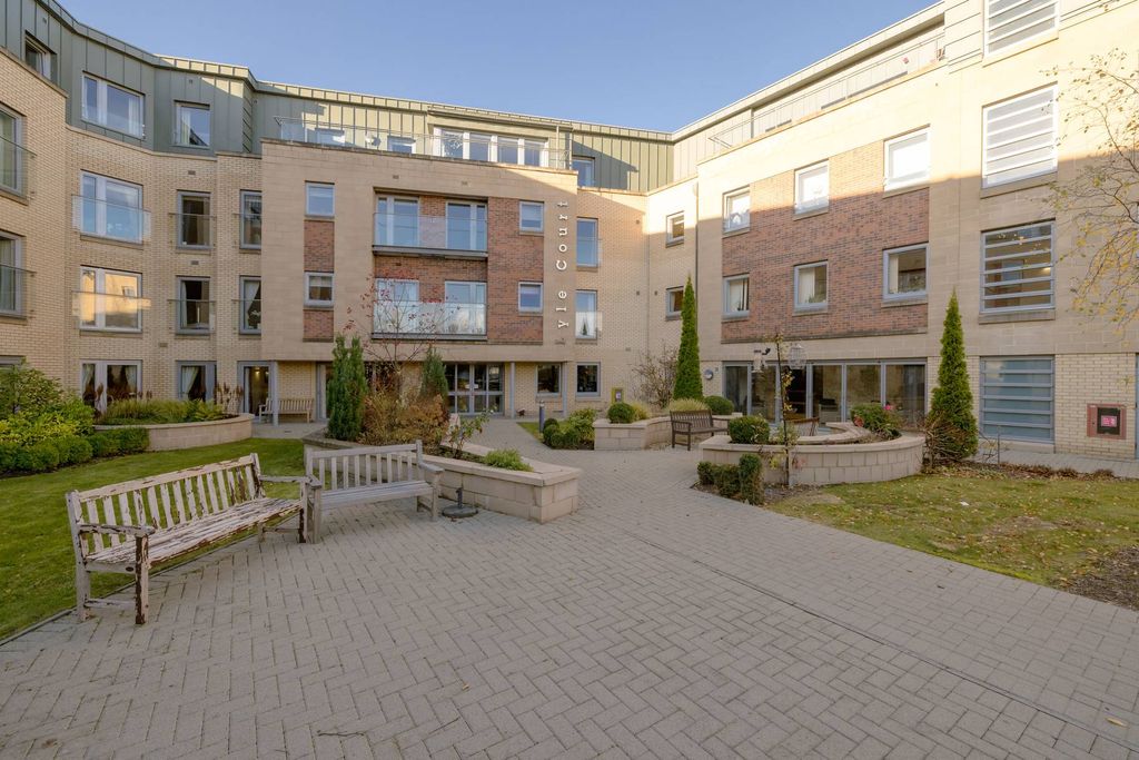 Property photo 3 of 21