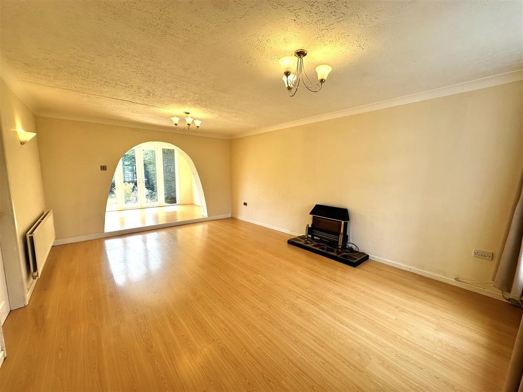 Property photo 3 of 10 Img_9816.Jpg