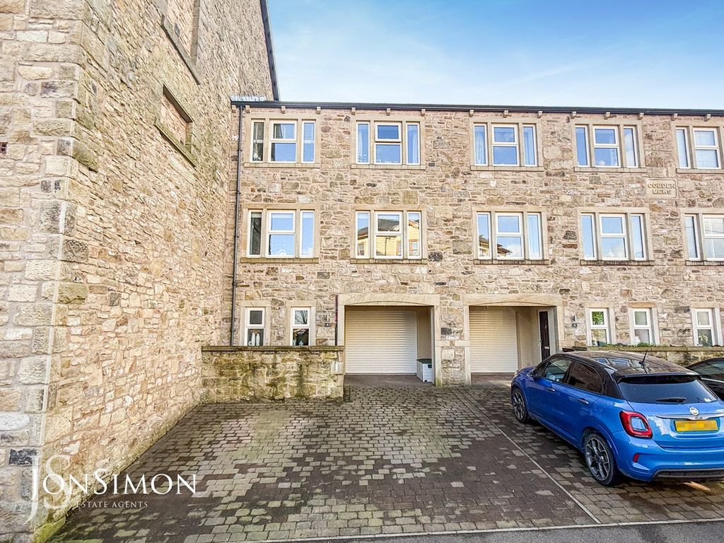 Property photo 3 of 35
