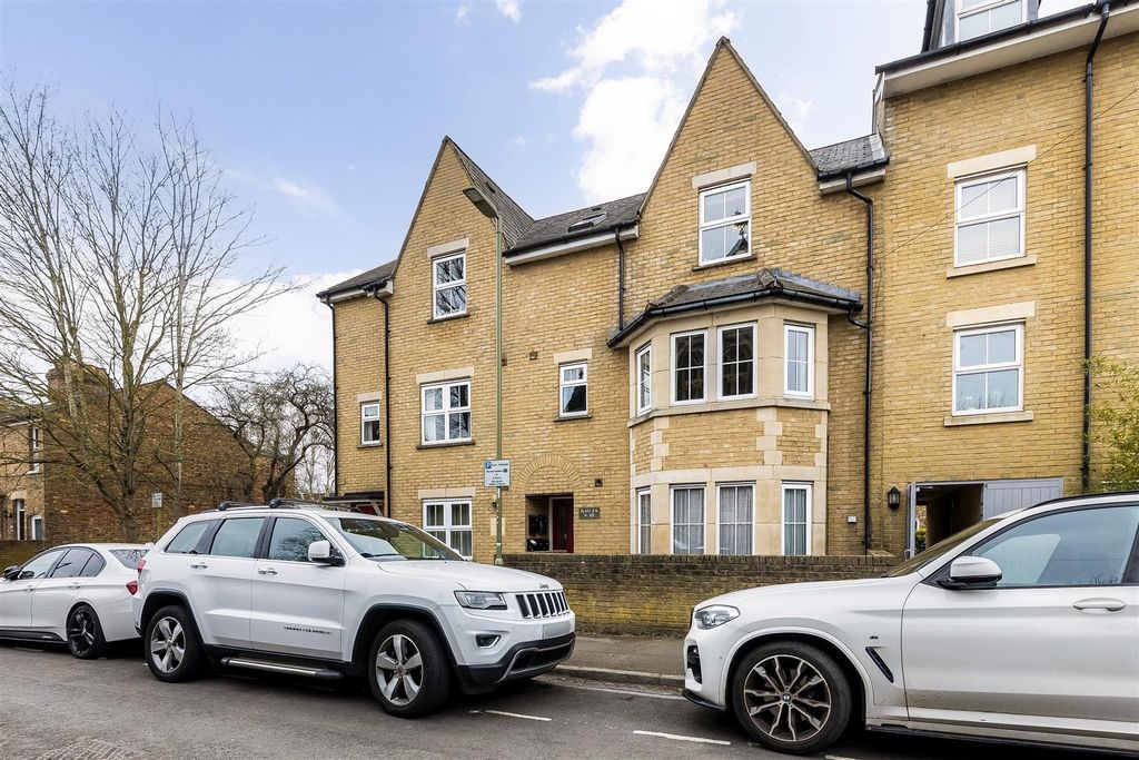 Property photo 2 of 16 Img_1029-1.Jpg