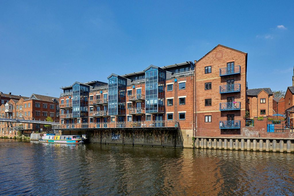 Property photo 1 of 5 46Thecalls0027.Jpg