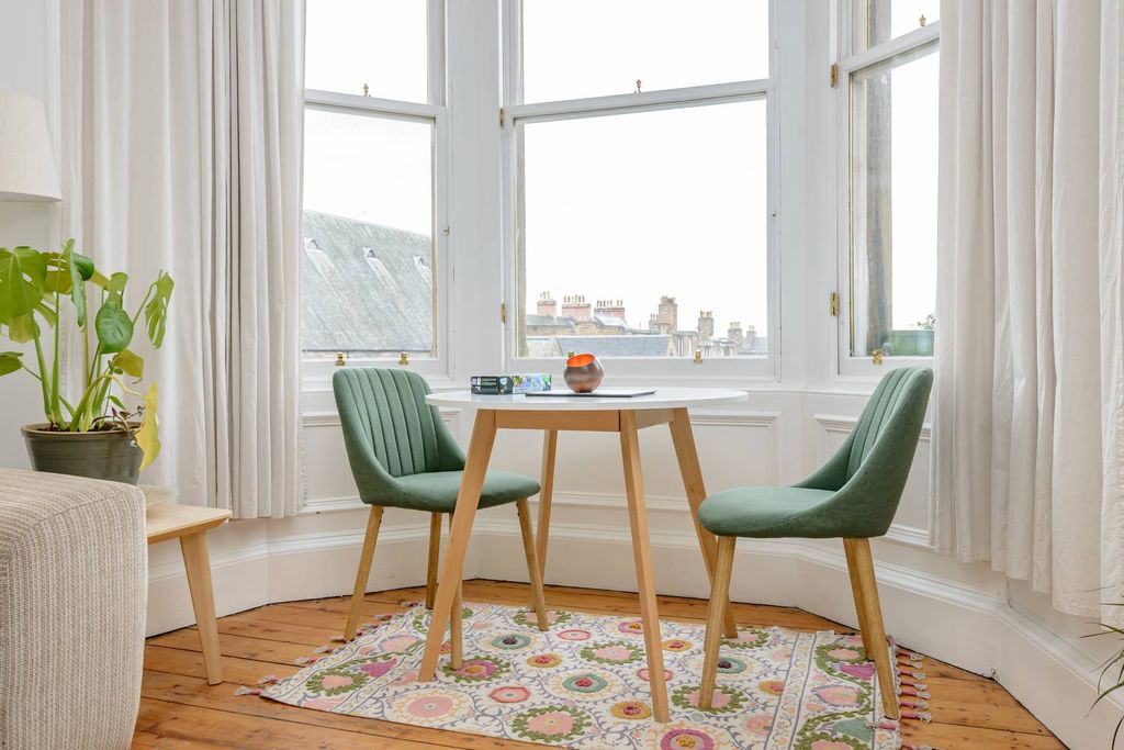Additional image 5 of 2 bed flat for sale25/6 Montpelier, Edinburgh EH10