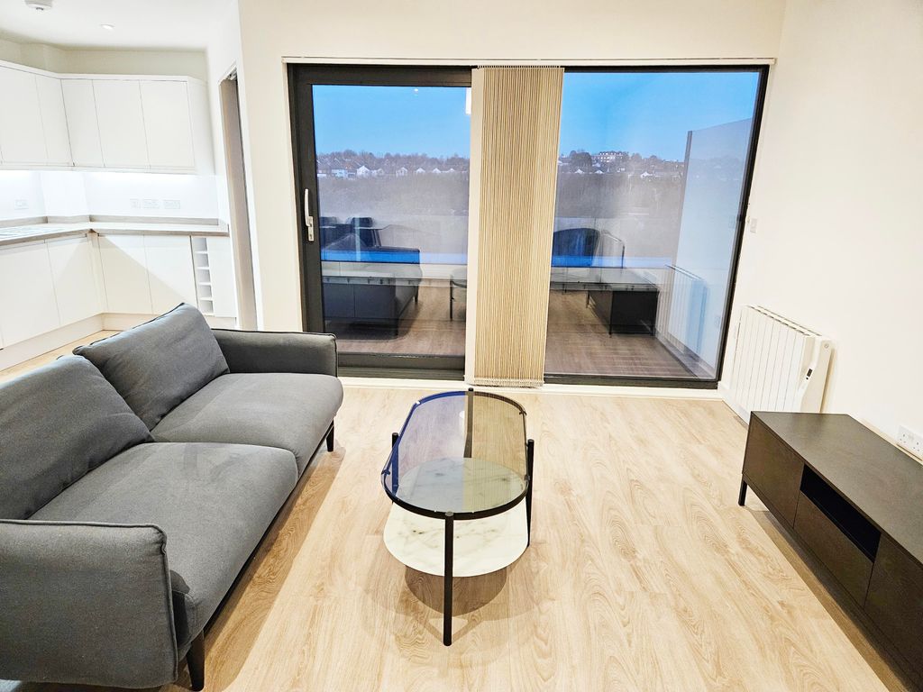 Property photo 2 of 33