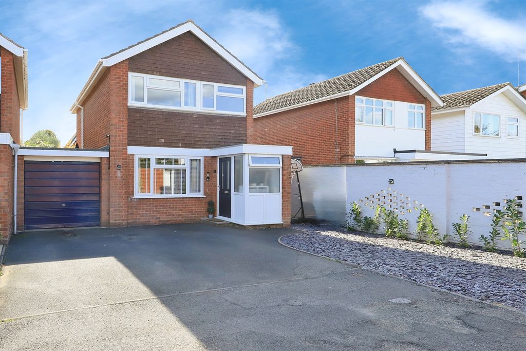 Property photo 1 of 17