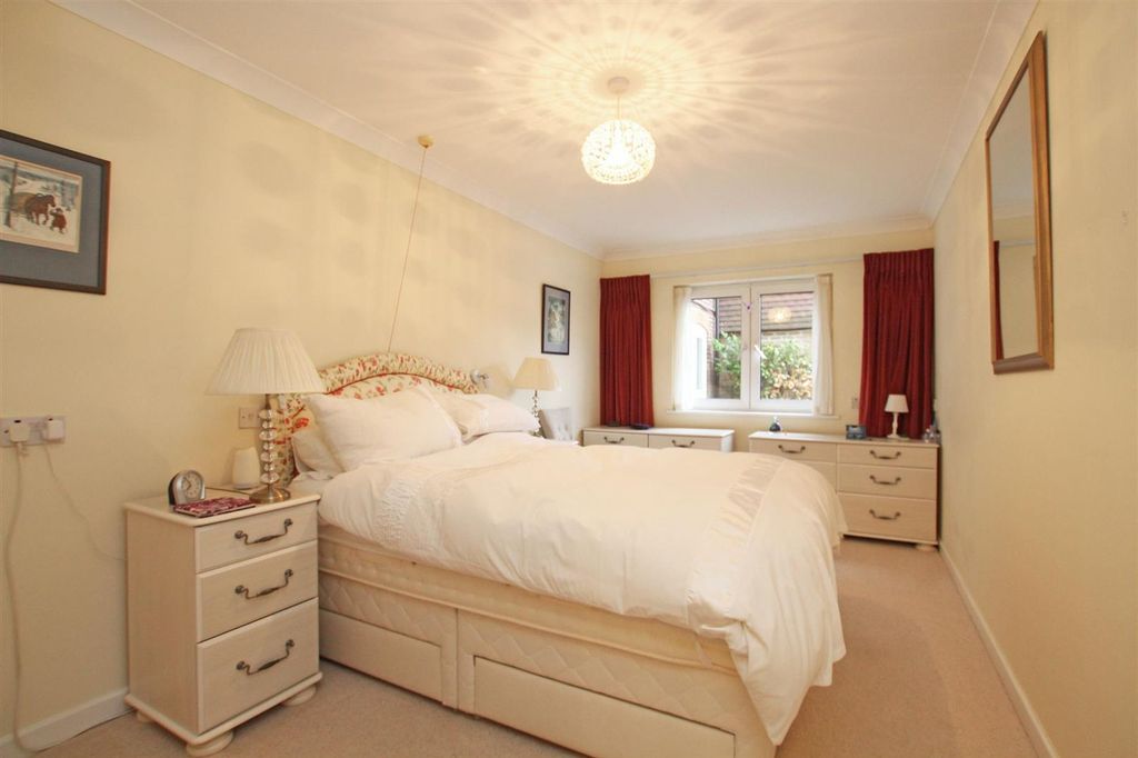 Property photo 3 of 8