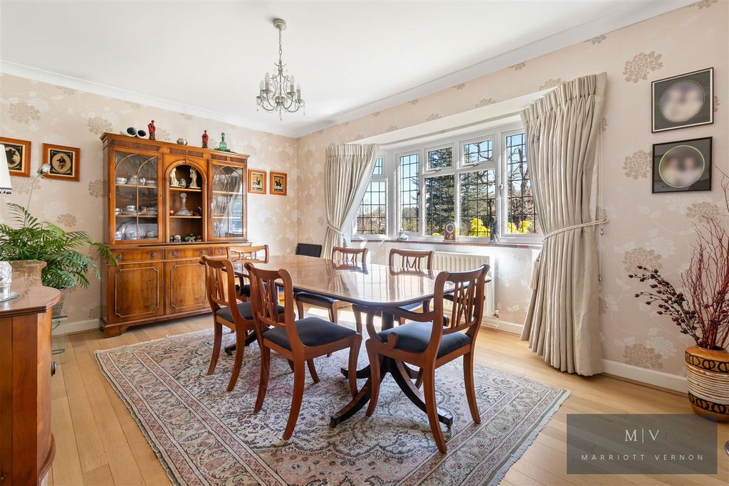 Additional image 5 of 5 bed detached house for saleWinchelsey Rise, South Croydon CR2