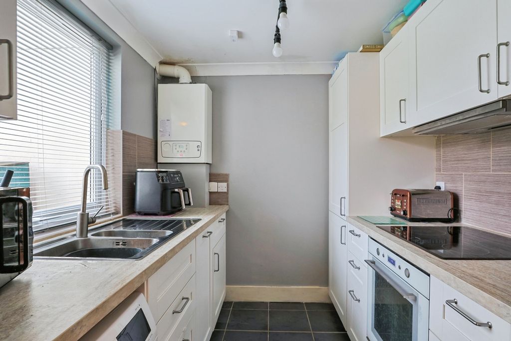 Property photo 2 of 15 Pbox-Img.Jpg