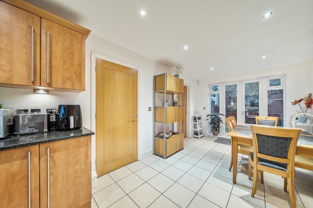 Property photo 3 of 15 Kitchen