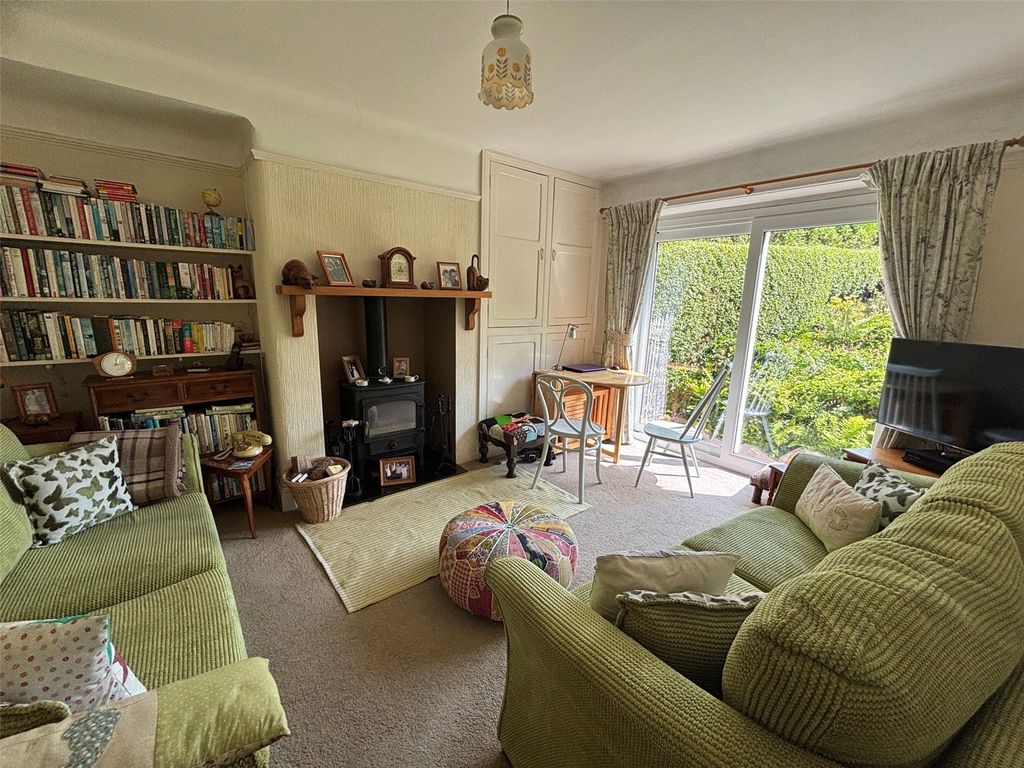 Property photo 2 of 24 Picture No. 11