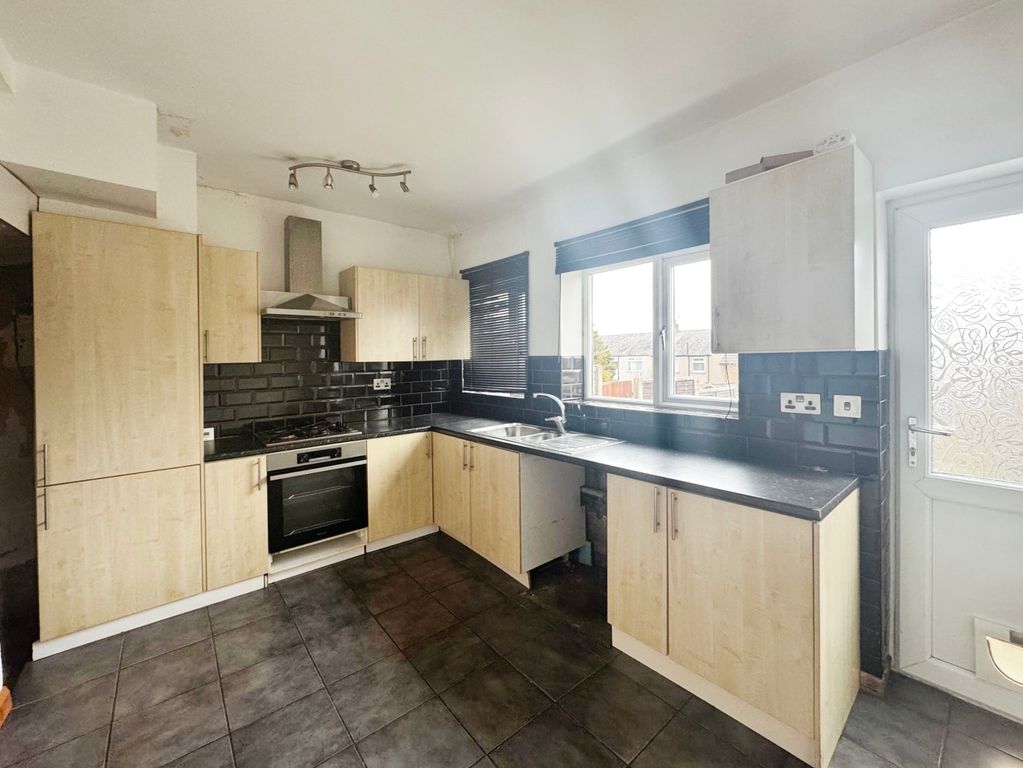 Property photo 3 of 17 1F93Eb57-Image_Picker_Ebbe1782-A73F-4886-940D-A7F2