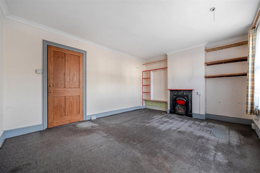 Property photo 3 of 22 1388237-20-69397727A165B.Jpg