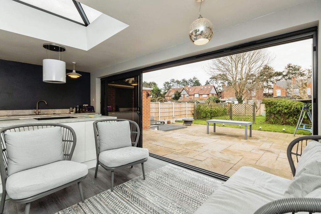 Property photo 3 of 37 Photography